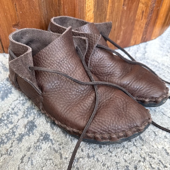 Artisan Handmade Moccasin Boots Women’s 7.5-ish Leather, Vibram Sole Renaissance - Picture 1 of 13